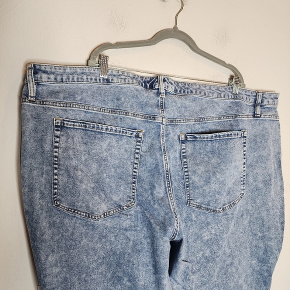 Lane Bryant Crop Jeans.  Women's plus size 34/36. 6X. Stretch denim - Picture 11 of 16
